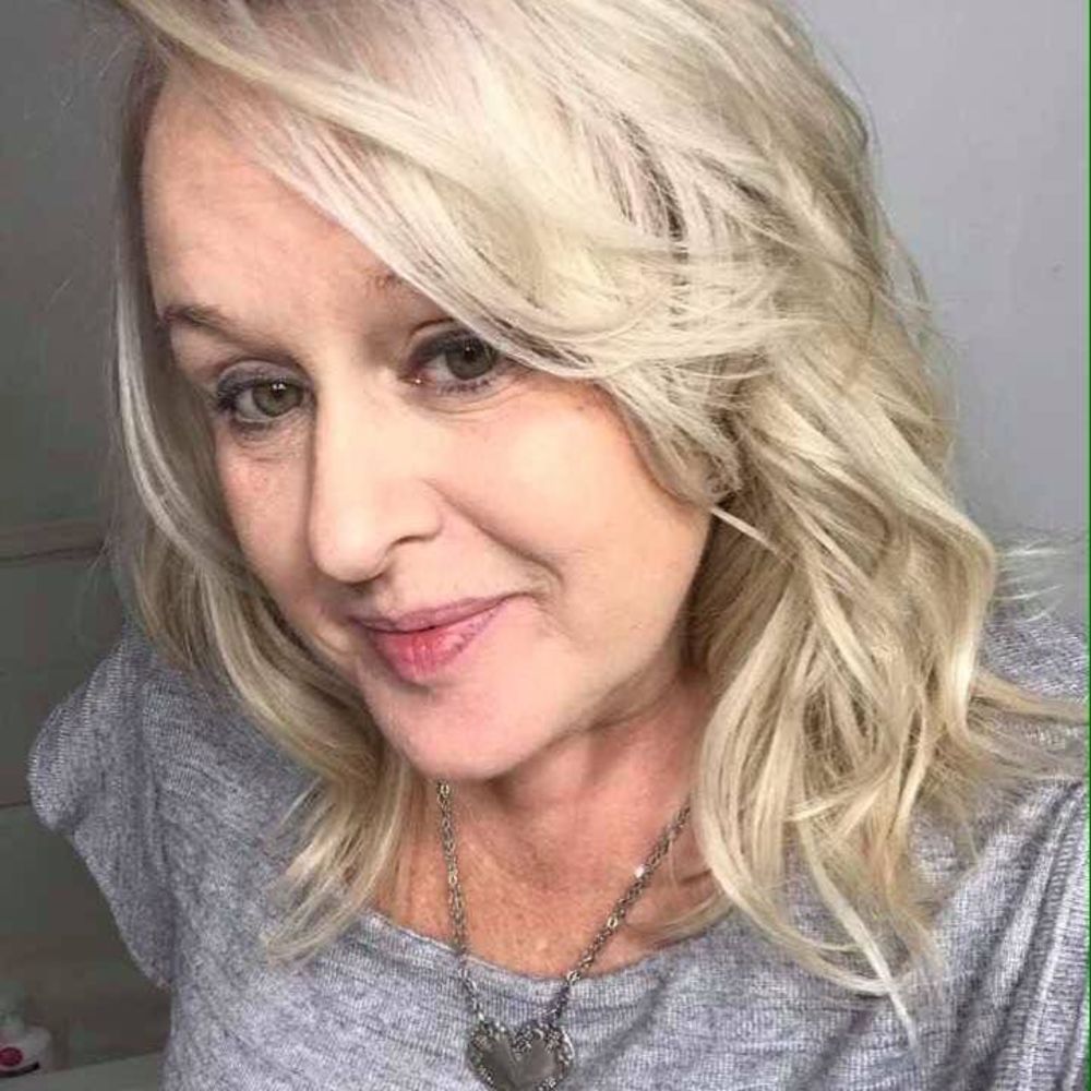 Meet your Posher, Sharon